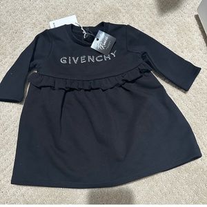 Givenchy (6-9 months baby)